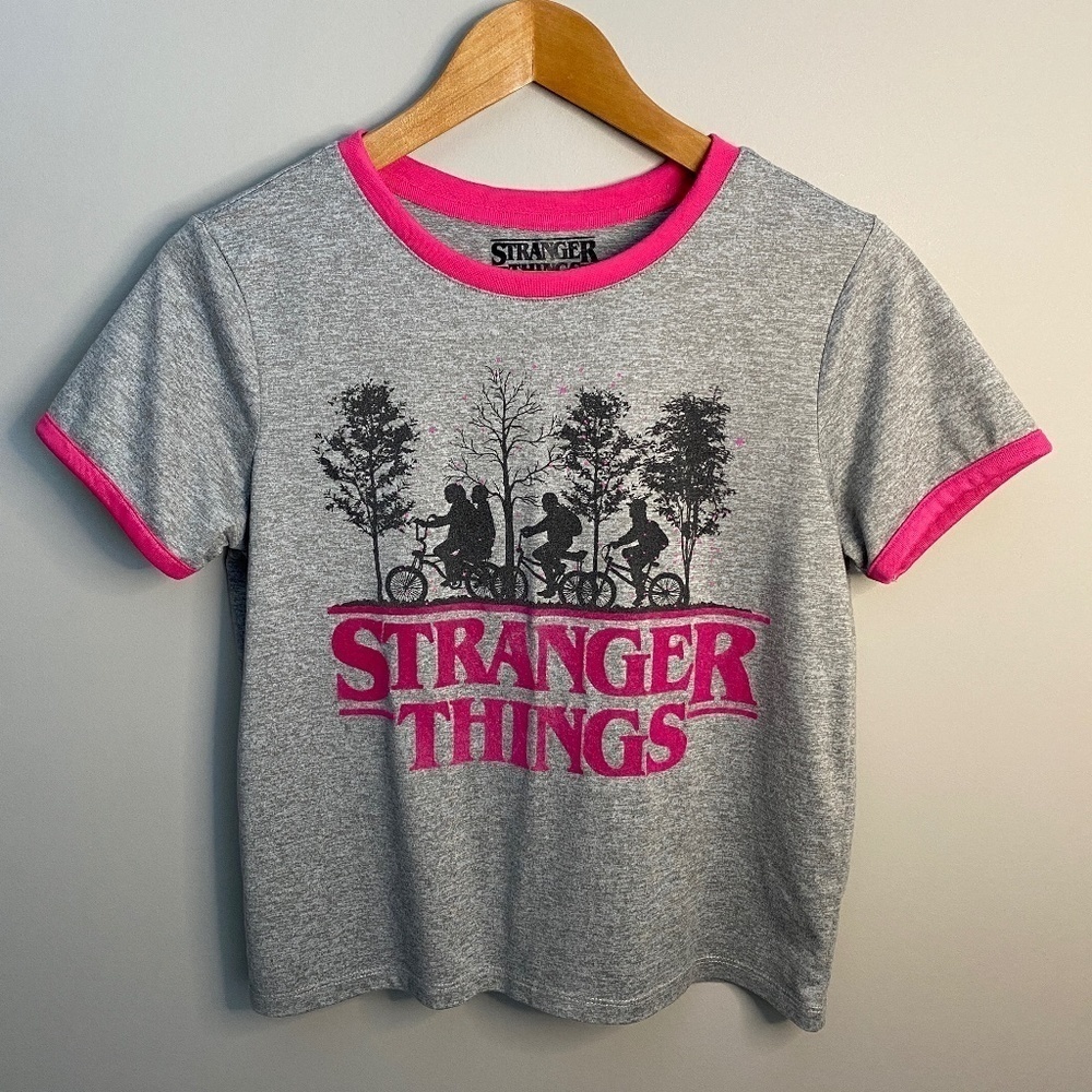 Stranger Things Heather Gray‎ with Pink Accents Women's T-shirt Size XS